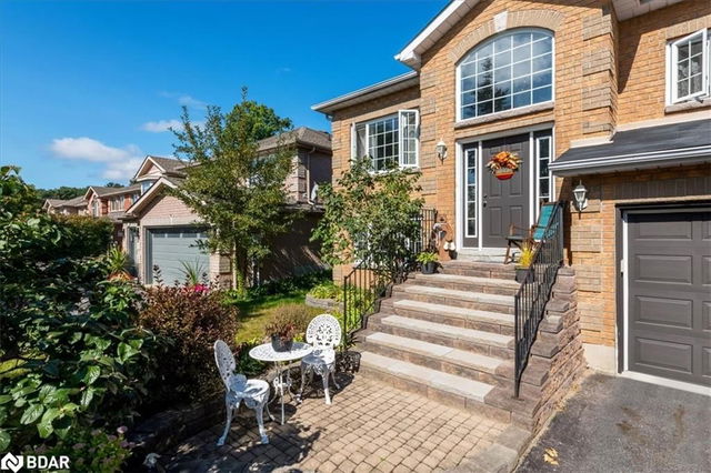 10 Oates Lane