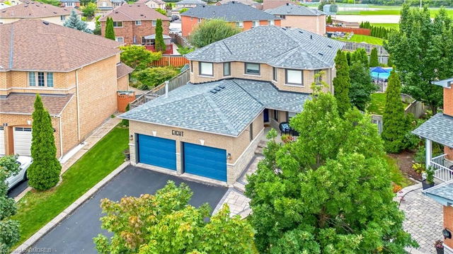 8 Colorado Place