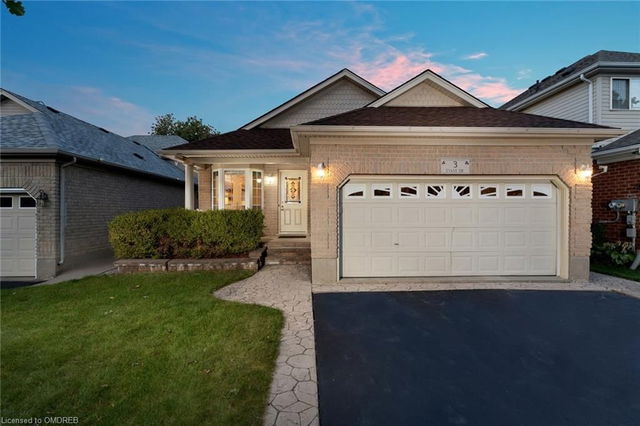 3 Evans Drive
