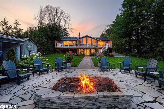 95 Lakeshore Road