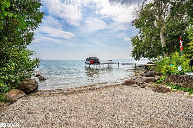 95 Lakeshore Road