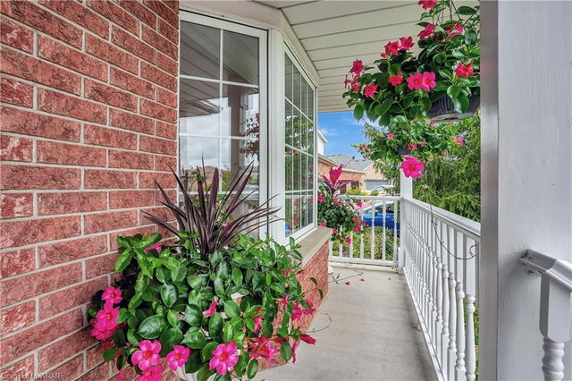 118 Julia Crescent