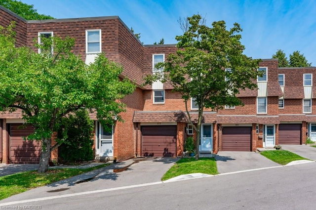 103 - 371 Bronte Street