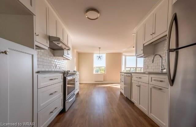 1403 - 35 Green Valley Drive