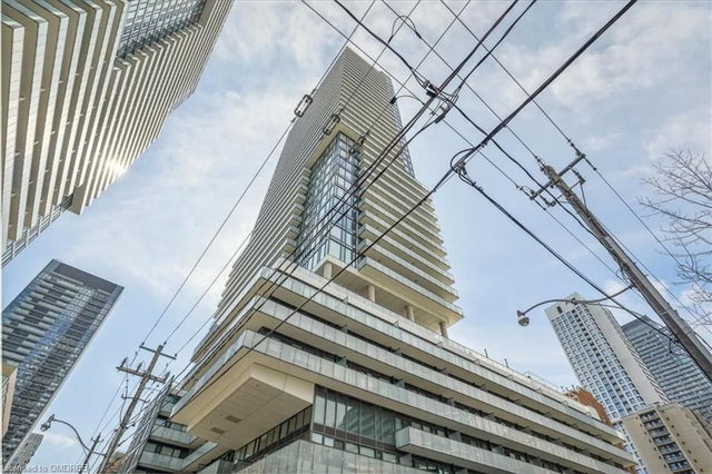 1010 - 161 Roehampton Avenue