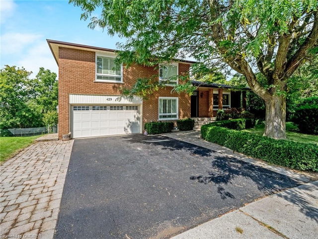 429 Valleyview Crescent