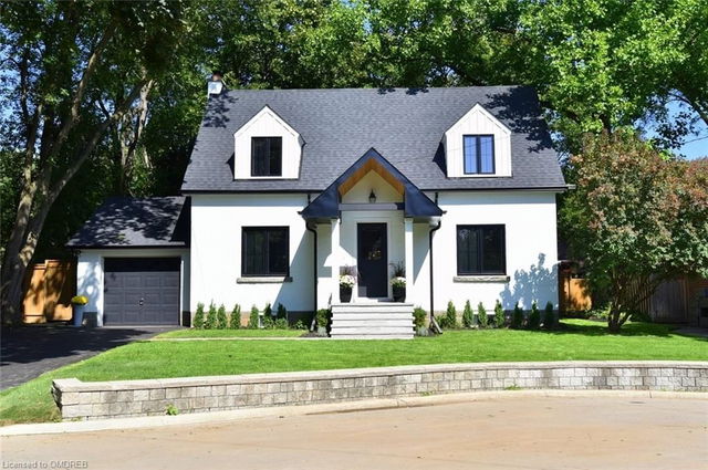 2186 Harris Crescent