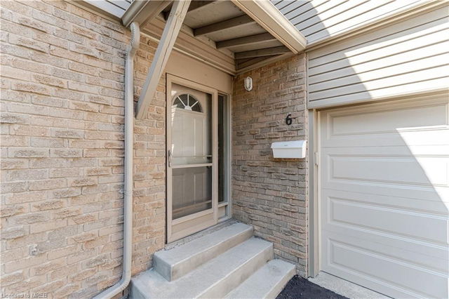 6 Hellensfield Crescent