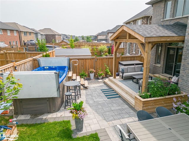31 Lockerbie Crescent
