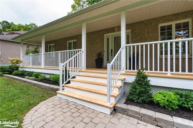 16 Glenhuron Drive