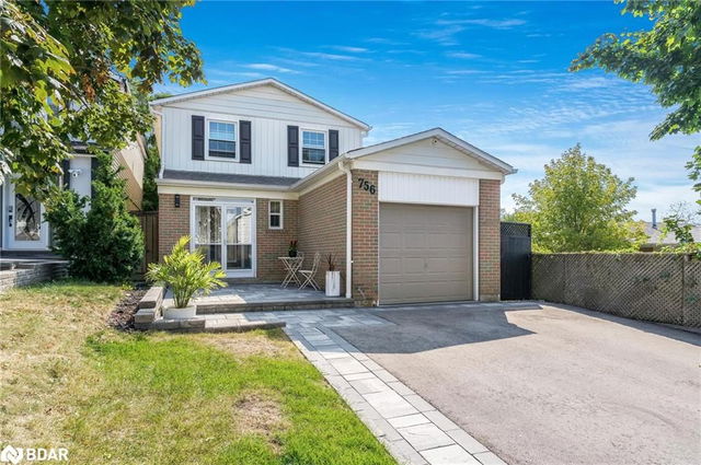 756 Pam Crescent
