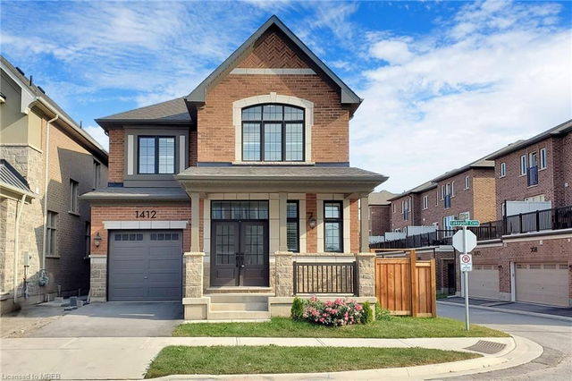 1412 Lakeport Crescent