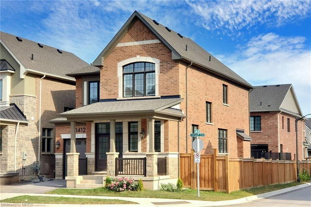 1412 Lakeport Crescent