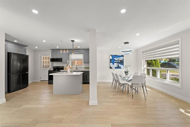 747 Botany Hill Crescent