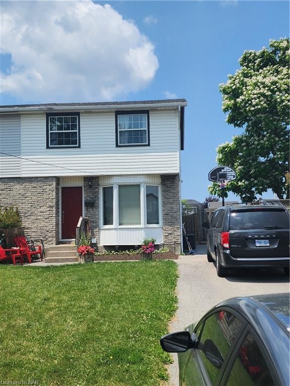 74 Manley Crescent