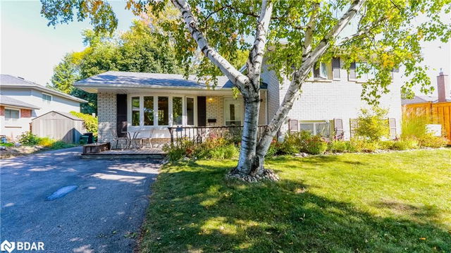 22 Davies Crescent