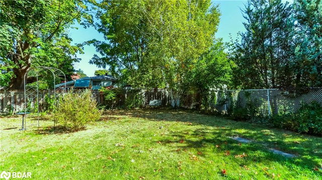 22 Davies Crescent