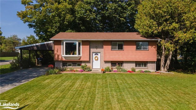 34 Champlain Crescent