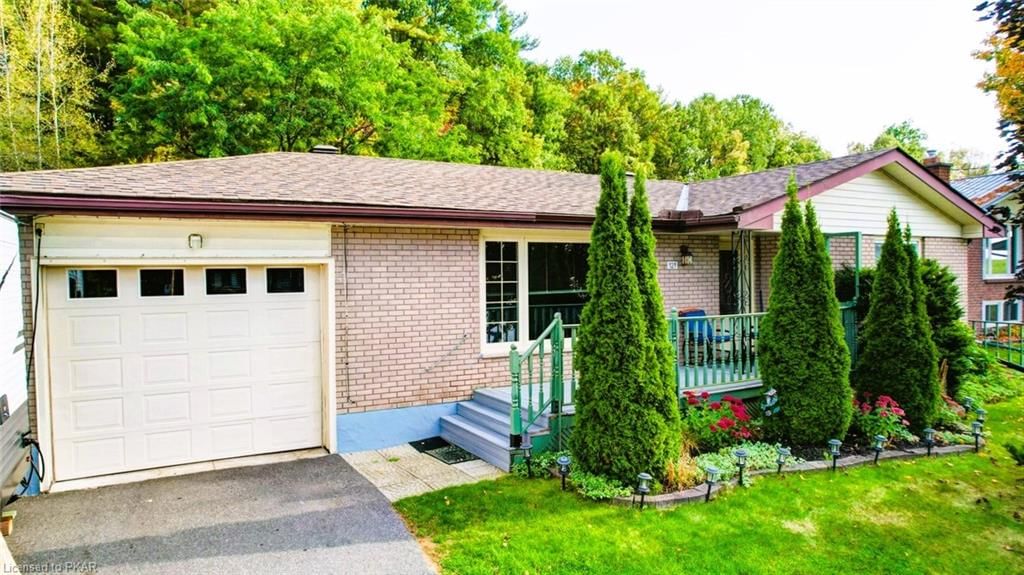 Single Family Residence sold at 121 Robert Road, Norwood, ON, K0L 2V0 - Norwood - MLS: 40493767