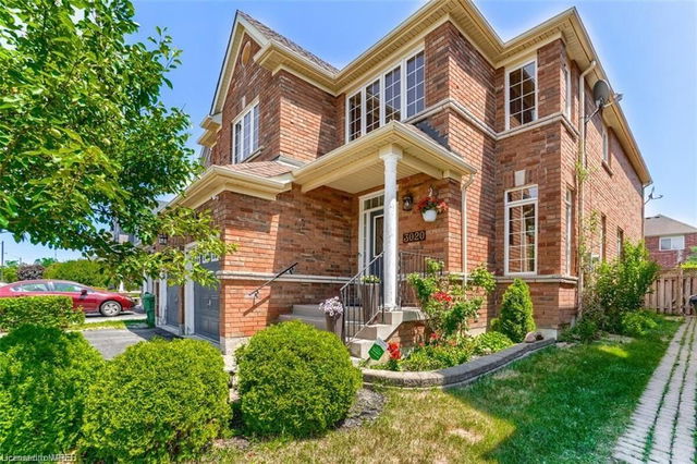 3020 Hawktail Crescent