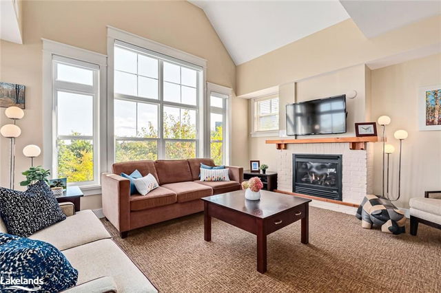 221 - 125 Fairway Court