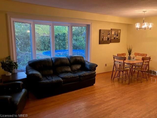 13 Caledon Crescent
