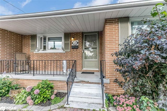 60 Marion Crescent