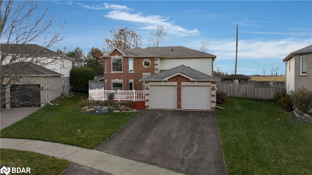 10 Selkirk Crescent