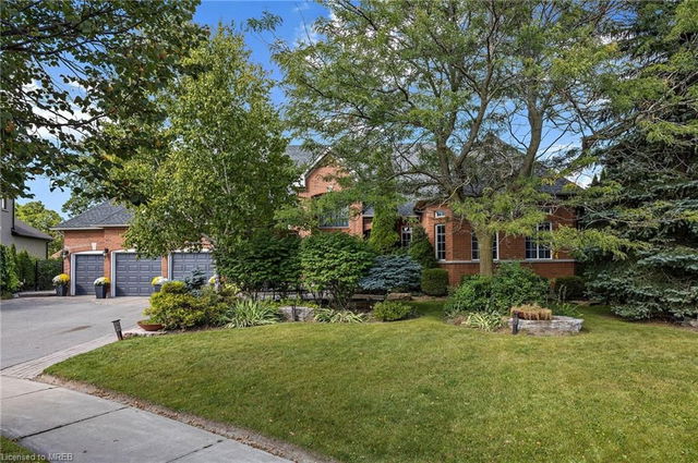 1081 Far North Circle