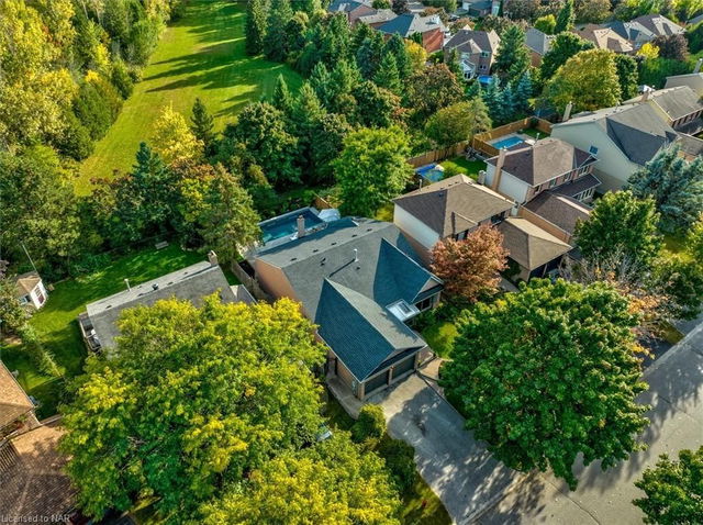 25 Underhill Crescent