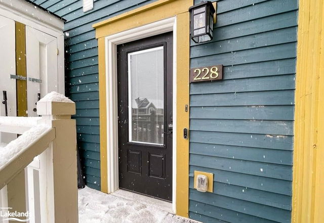 228 - 171 Snowbridge Way