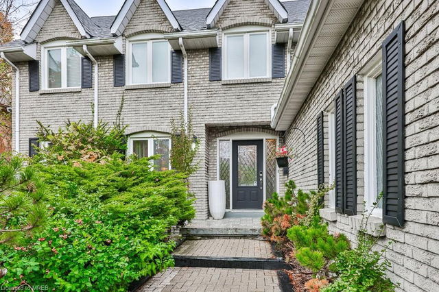 1846 Paddock Crescent