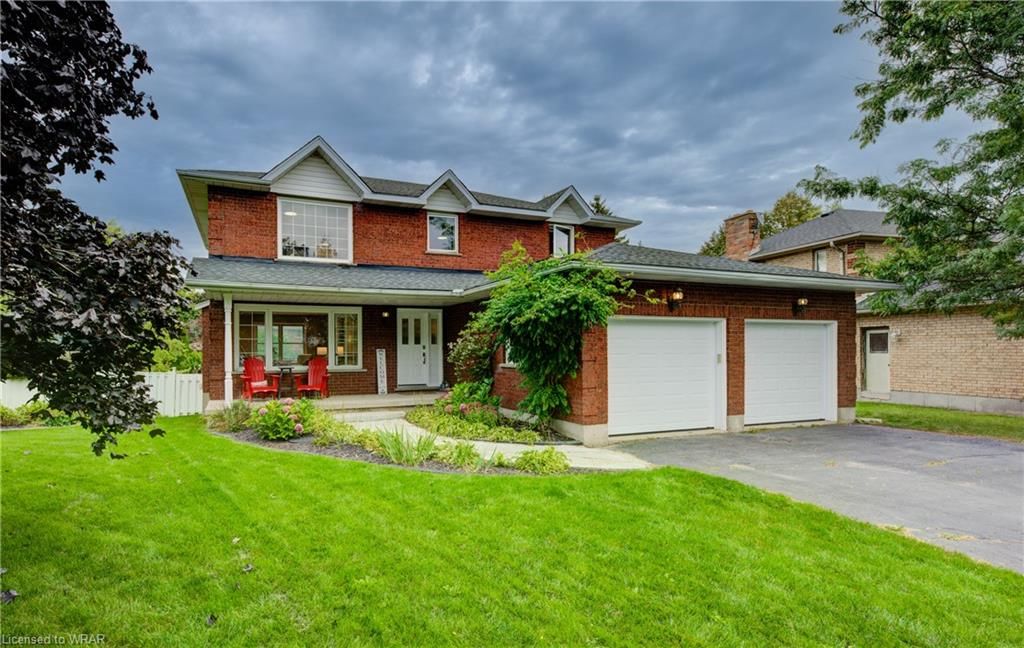 Single Family Residence sold at 8 Douglas Drive, Ayr, ON, N0B 1E0 - Ayr - MLS: 40510511