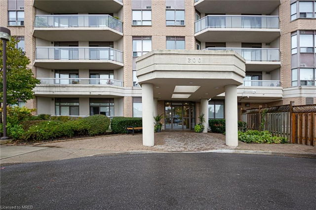 605 - 300 Ray Lawson Boulevard