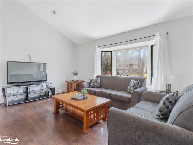 37 St. Laurent Boulevard