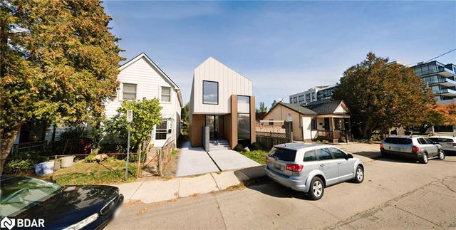 132 Canada Street