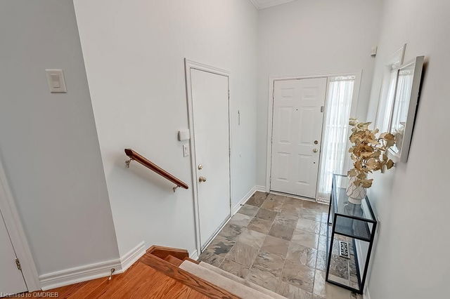 10 - 1267 Dorval Drive
