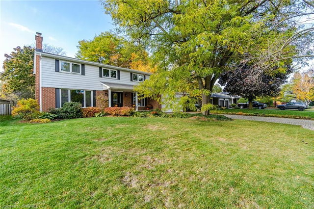 7 Ridgehill Drive
