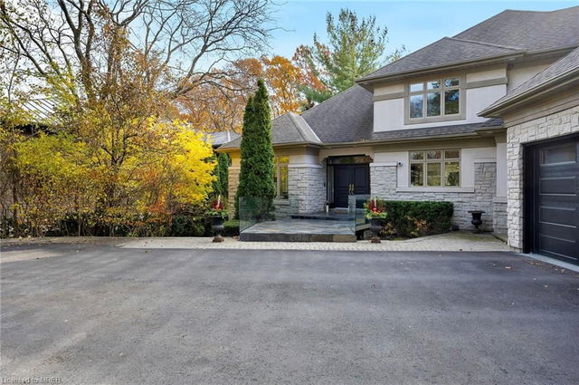 102 North Drive
