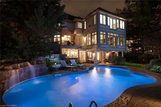 102 North Drive