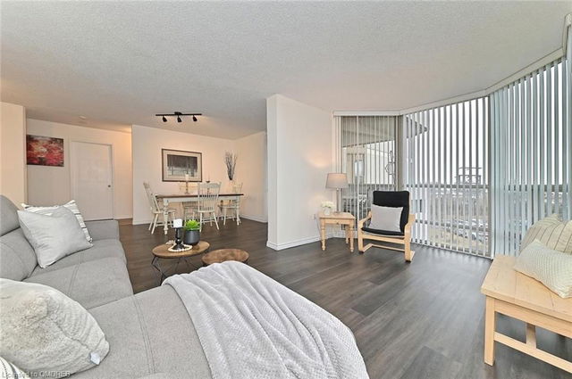 401 - 20 Mcfarlane Drive