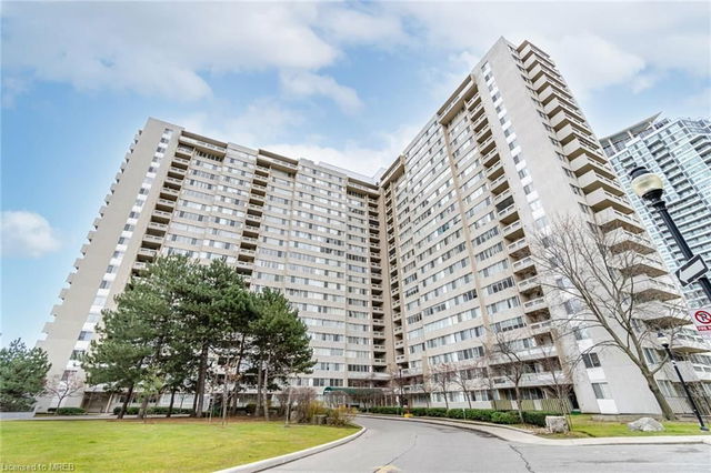 309 - 3590 Kaneff Crescent