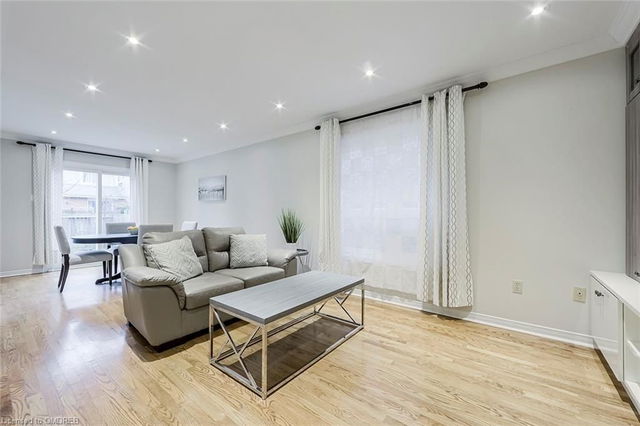 30 Berwick Crescent