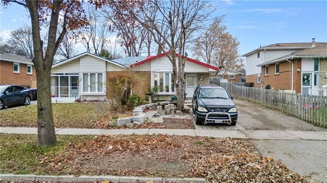 143 Voltarie Crescent