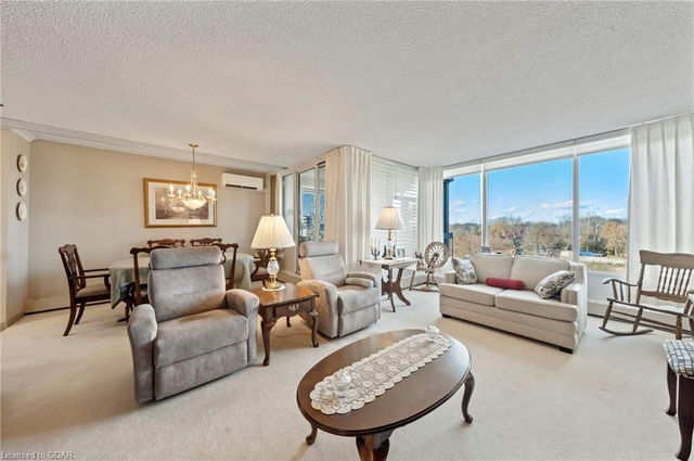 504 - 23 Woodlawn Road E