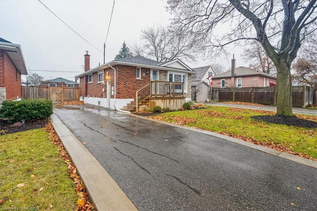 UPPER - 9 Viceroy Court