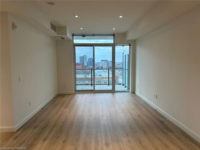 907 - 741 King Street