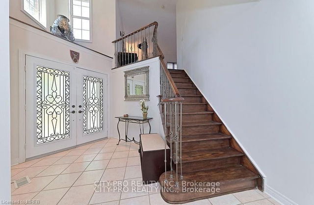 5121 Parkplace Circle