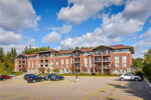 310 - 645 St David Street