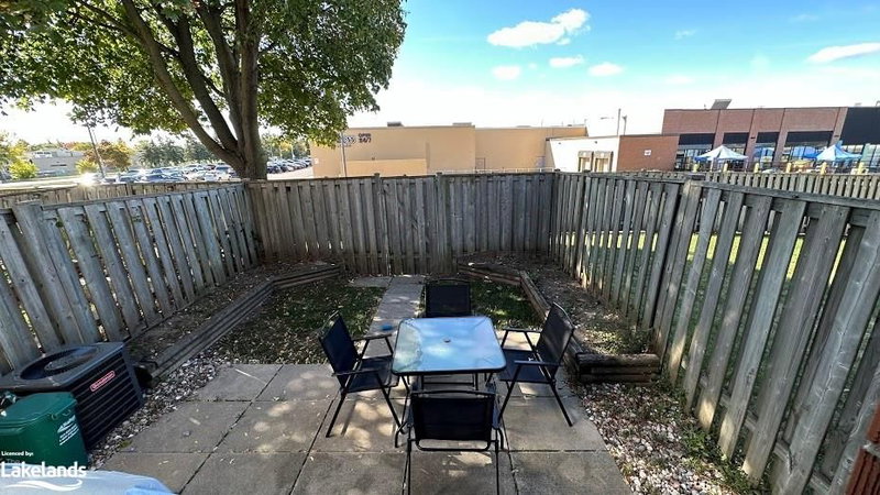 8 - 561 Childs Drive